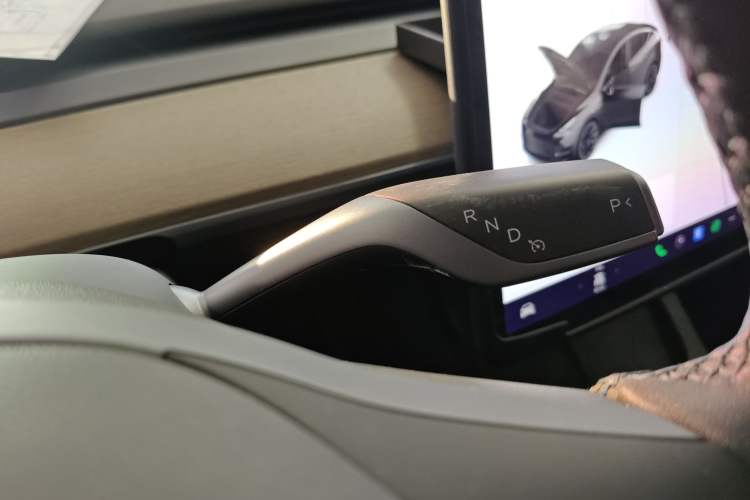 Used Tesla Model Y 2021 Standard Range Rear-Wheel Drive Version