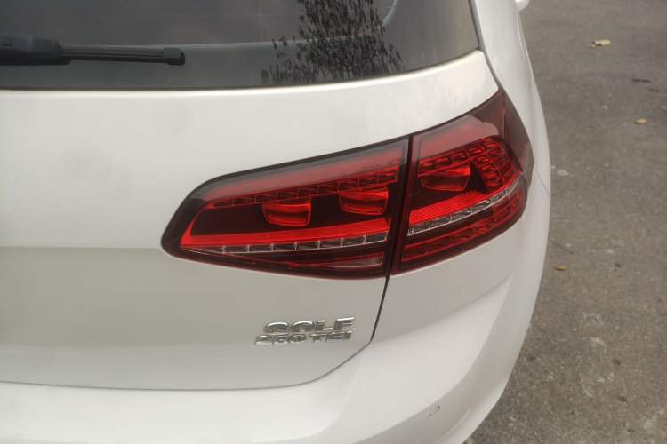 Used Volkswagen Golf 2017 230TSI Automatic Comfort Edition – Celebrating Milestone of One Million Units
