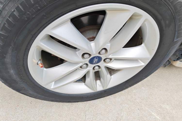 Used Ford Edge 2017 EcoBoost 245 Two-Drive Platinum Edition 5 Seats