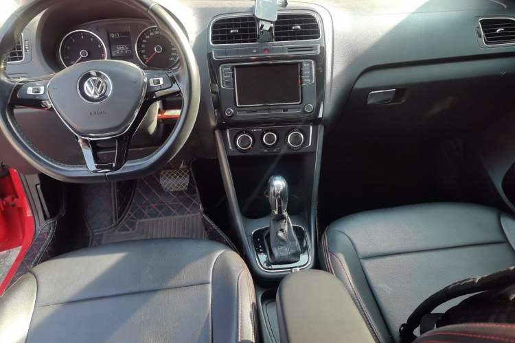 Used Volkswagen Polo 2016 1.6L Automatic Comfort Model