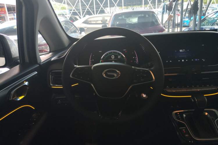 Used GAC Trumpchi M6 2023 PRO 270T DCT Luxury Edition
