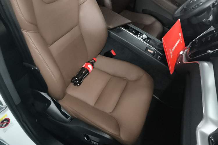 Used Volvo XC60 2019 T5 4x4 Smart Edition China V Standard
