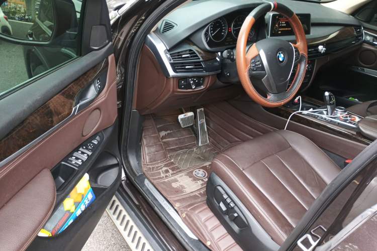 Used BMW X5 2015 xDrive28i
