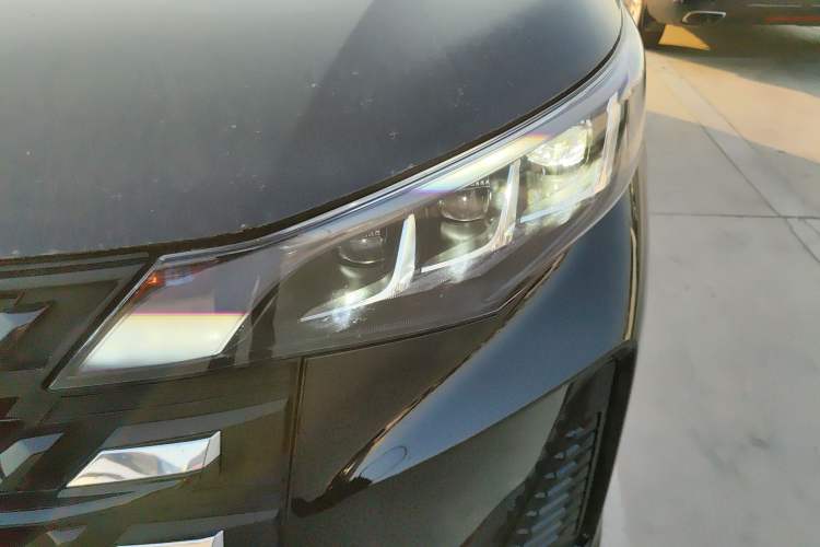 Used GAC Trumpchi M6 2023 PRO 270T DCT Luxury Edition
