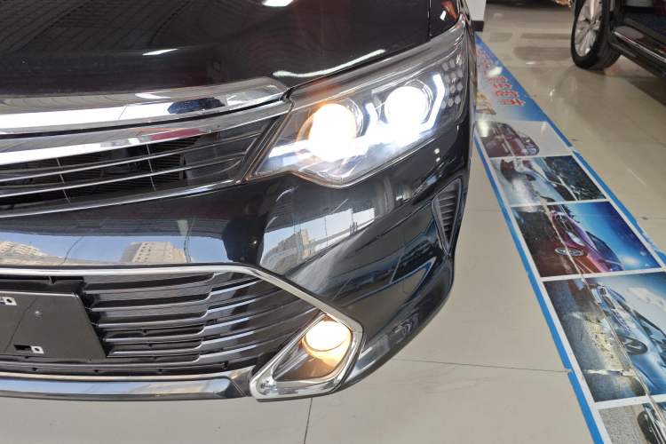 Used Toyota Camry 2016 2.0G 10th Anniversary Leading Edition
