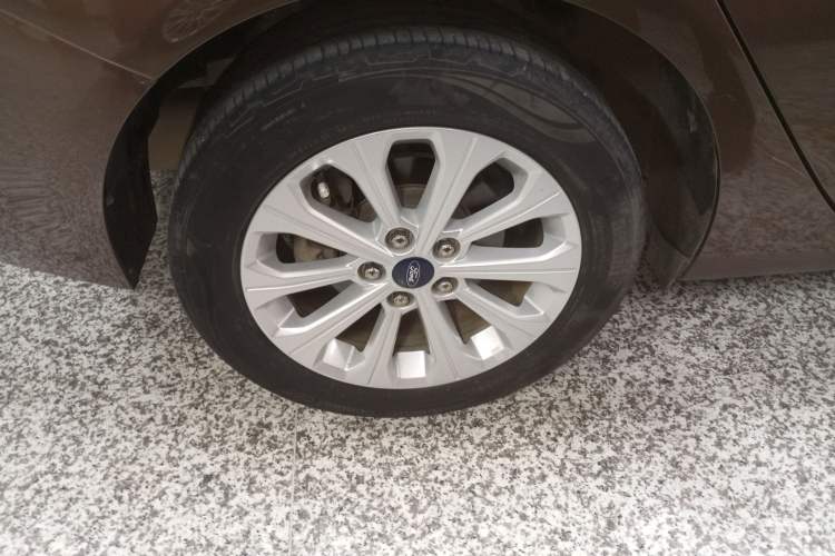 Used Ford Escort 2015 1.5L Manual Fashion Edition
