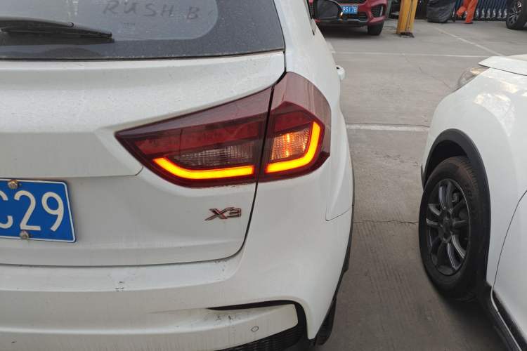 Used Geely Auto Vision X3 2020 1.5L Manual Elite Edition
