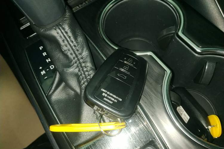 Used Toyota Camry 2021 2.0G Luxury Edition
