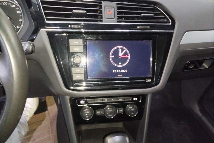 Used Volkswagen Tiguan L 2019 330TSI Automatic Two-Wheel Drive Panoramic Comfort Edition China V Standard
