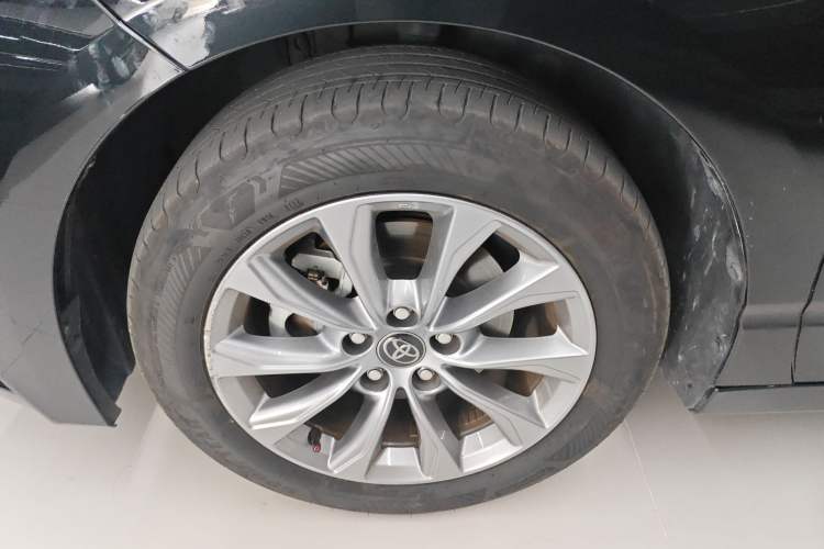 Used Toyota Avalon 2024 2.0L Premium Edition
