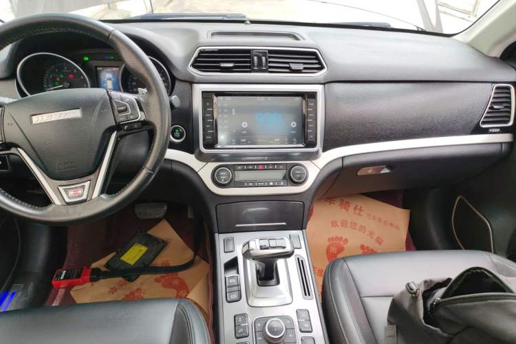 Used Haval H6 Coupe 2017 Red-Label 2.0T Automatic Two-Wheel Drive Elite Model
