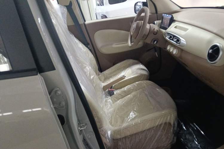 Used Wuling Hongguang MINIEV 2025 Four-Door Version Advanced Edition
