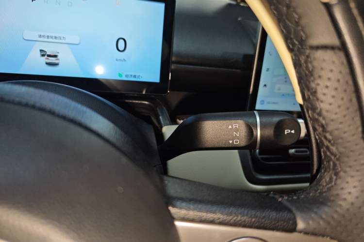 Used Wuling Bingo PLUS 2024 330 km Range Five-Seater Version
