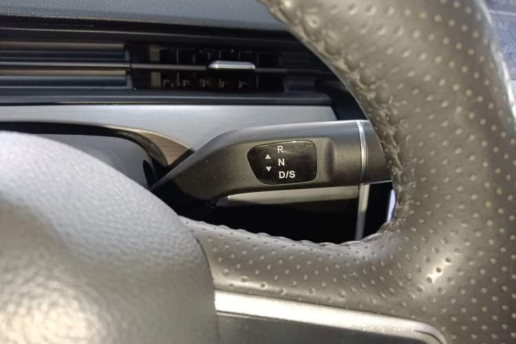 Used NETA V 2021 Standard Range Entertainment Edition