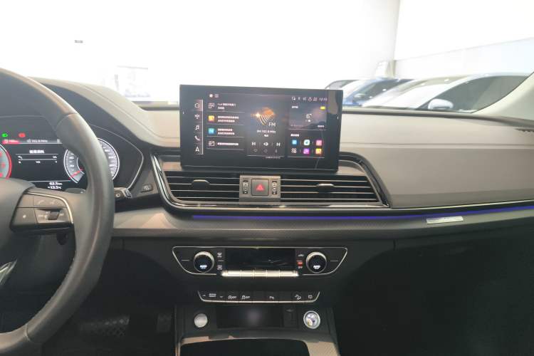 Used Audi Q5L 2022 40T Fashionable and Dynamic Model
