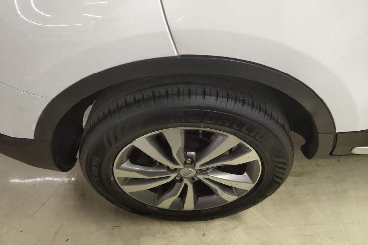 Used Geely Auto Emgrand X7 Sport 2016 2.0L Manual ZhiShang Version
