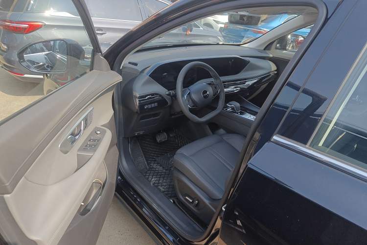 Used Dongfeng Aeolus Huge 2025 Mach Power 1.5T Luxury Version
