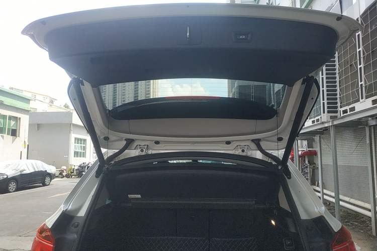 Used BMW X1 2018 sDrive20Li Leading Model
