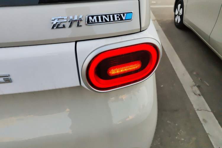 Used Wuling Hongguang MINIEV 2024 3rd Generation 215km Youth Edition