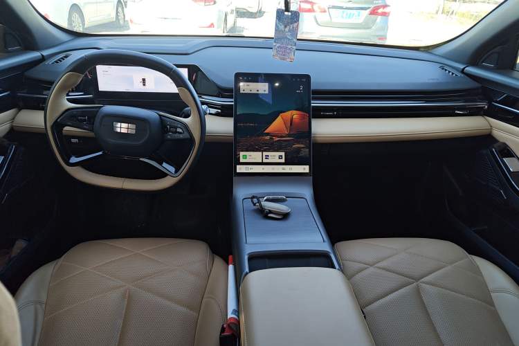 Used  L6 2023 60km PLUS