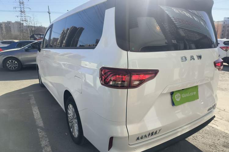 Used  Ruisheng Ace M7 2025 2.0L Automatic Long Wheelbase Luxury Version 7 Seats
