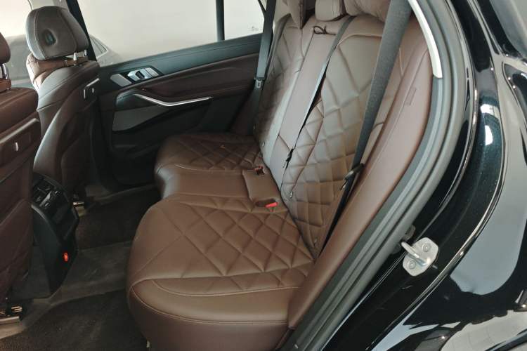 Used BMW X5 2023 xDrive 30Li Luxury M Sport Night Edition Package
