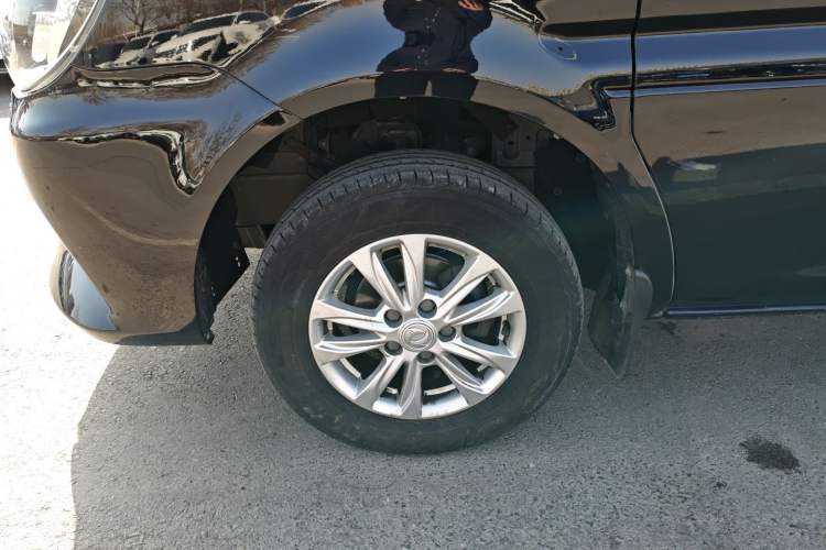 Used FORTHING Lingzhi 2020 M5L 1.6L Luxury 7-Seater