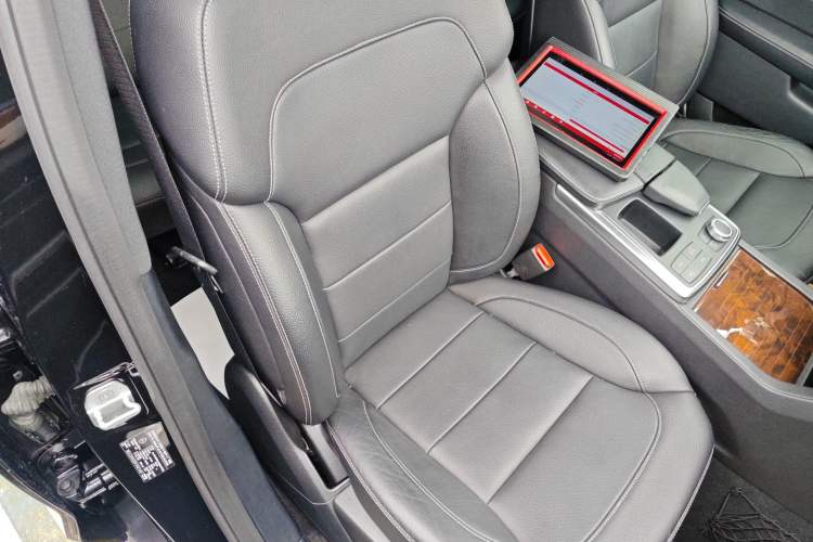 Used Mercedes-Benz M-Class 2014 ML 400 4MATIC Dynamic Model