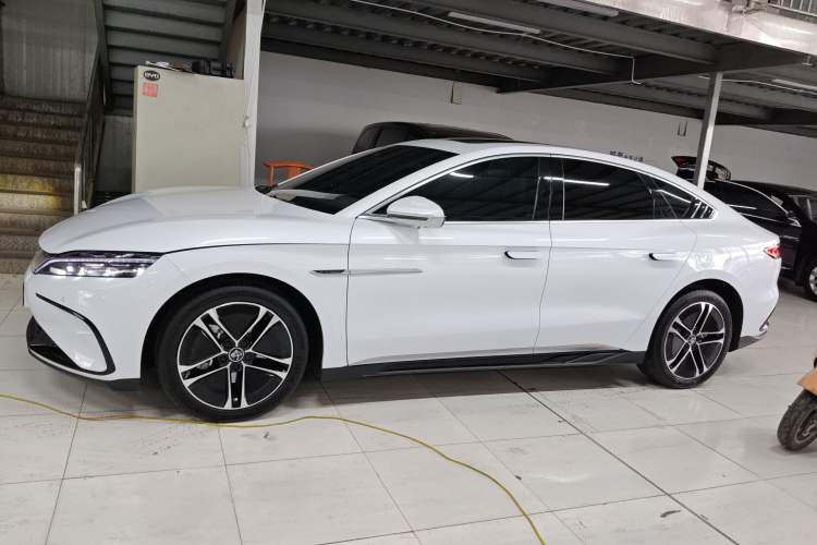 Used BYD Han 2023 EV Champion Edition 605KM Front-Drive Premium Model
