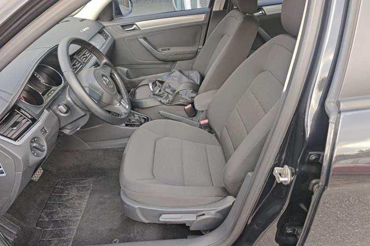 Used Volkswagen Bora 2015 Value Edition 1.6L Automatic Fashion Version