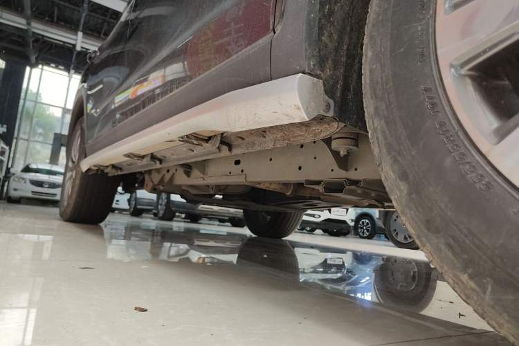 Used Roewe RX8 2019 30T Smart Connectivity Two-Wheel Drive Supreme Flagship Edition
