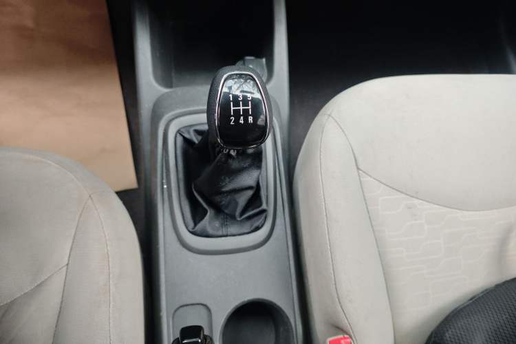 Used Chevrolet Sail 2015 Sail 3 1.3L Manual Warm Edition
