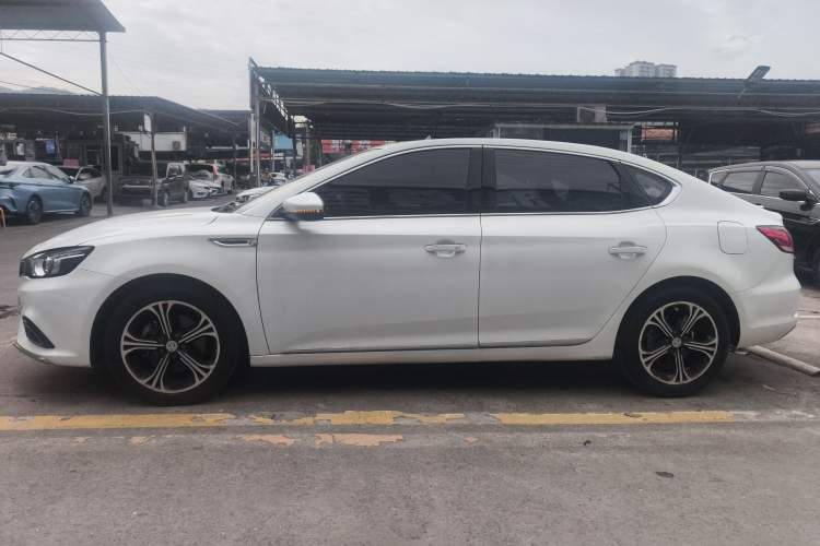 Used MG 6 2017 20T Manual Luxury Smart Connect Version China V Standard
