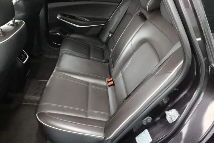 Used Changan Raeton CC 2018 1.5T Automatic Zhiya Model China V Standard
