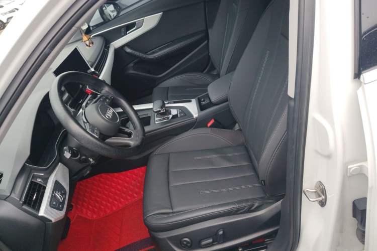 Used Audi A4L 2020 40 TFSI Fashionable and Elegant Model