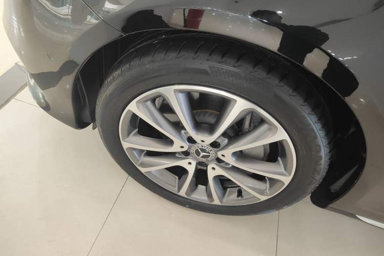 Used Mercedes-Benz E-Class 2018 Facelifted E 300 L Stylish Version
