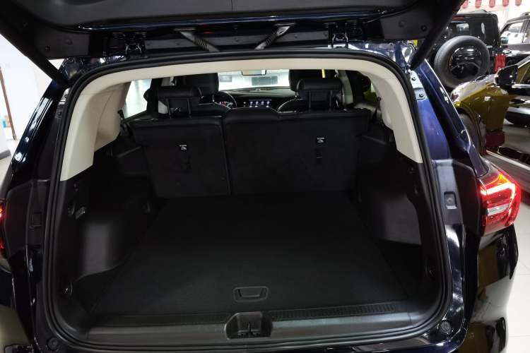 Used Buick Envision 2021 Encore Plus 652T Five-Seat Luxury Model
