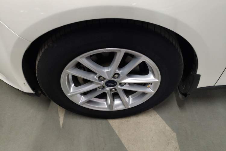 Used Ford Focus 2015 Hatchback EcoBoost 125 Automatic Supreme Style Edition