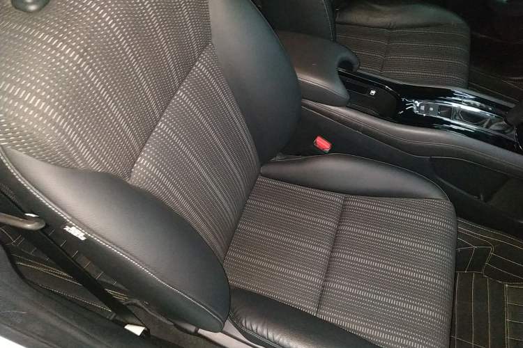 Used Honda Vezel 2017 1.8L CVT 2WD Elite Model
