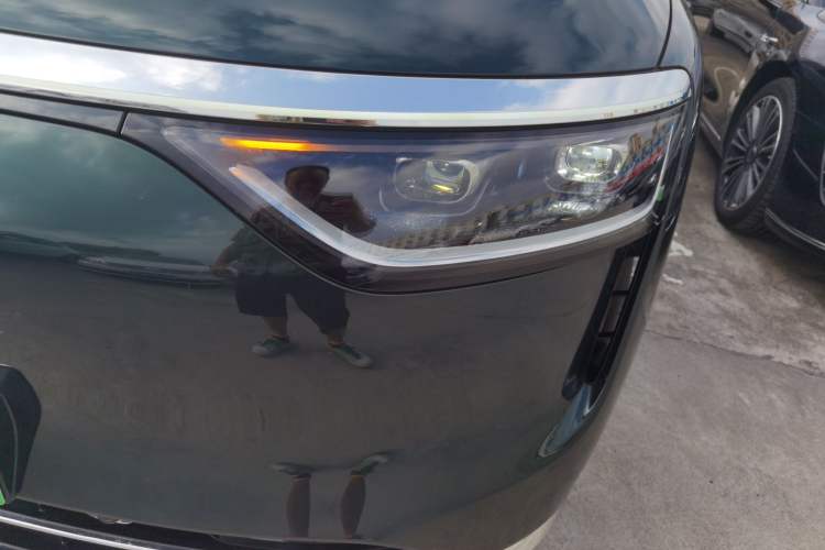 Used Hima AITO M8 2025 Extended-Range Ultra Version 53.4 kWh 6-Seater Edition
