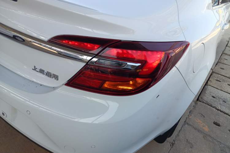 Used Buick Regal 2015 2.0L Leading Fashion Edition
