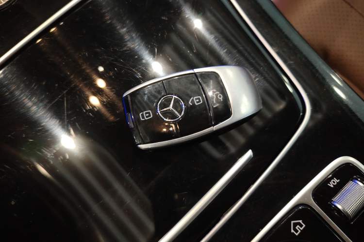 Used Mercedes-Benz E-Class 2016 E 300 L Luxury Model
