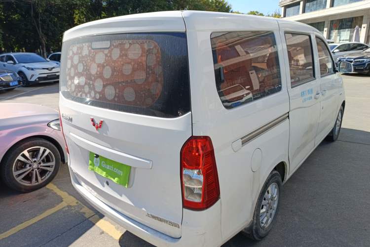 Used Wuling Rongguang V 2016 1.5L Standard Version

