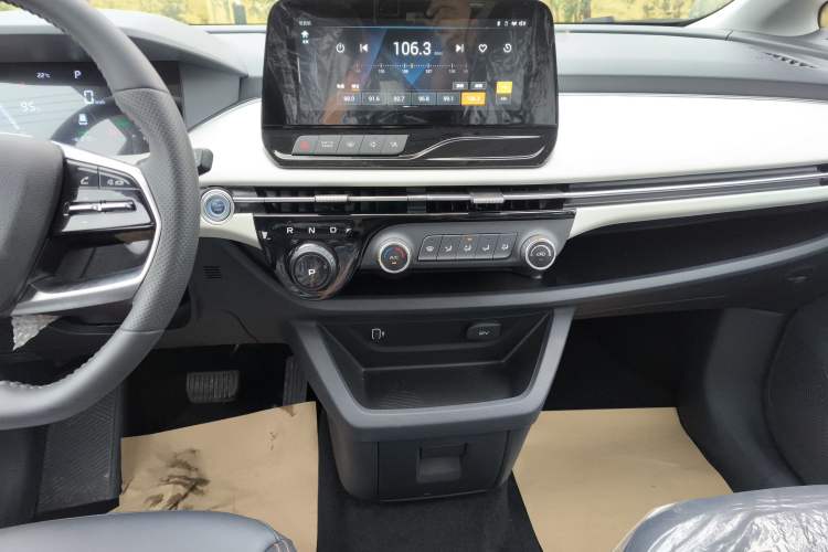 Used Bestune NAT 2023 PRO Comfortable Travel Extended Range Battery-Swap Version 401km
