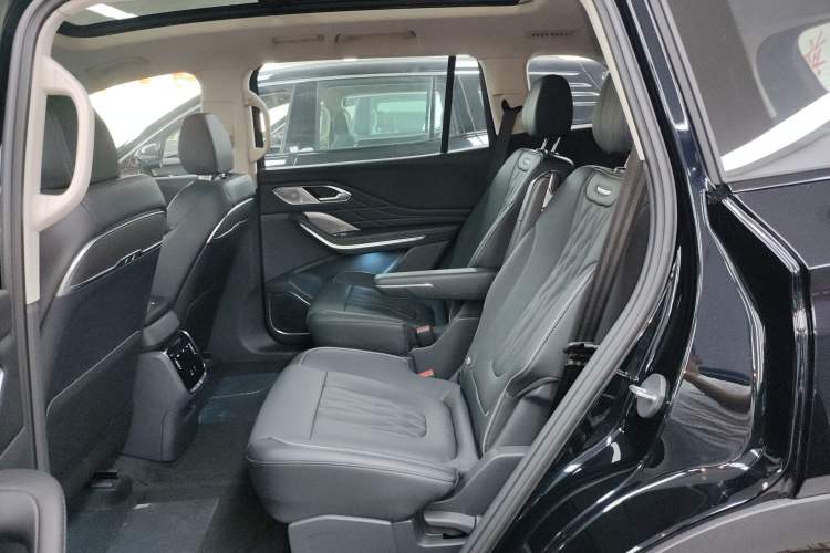 Used Hongqi HS7 PHEV 2024 2.0T PHEV Four-Wheel Drive Flagship Edition 6 Seats
