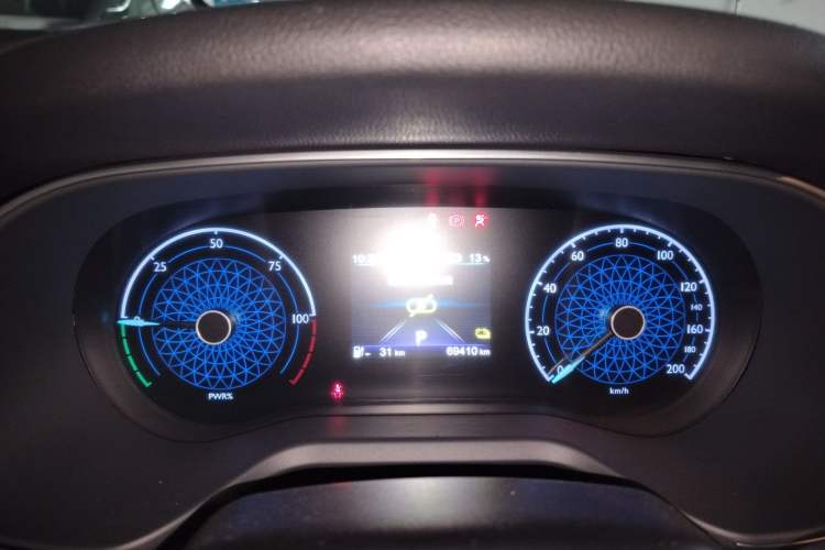 Used Hongqi E-QM5 2024 610 km PLUS
