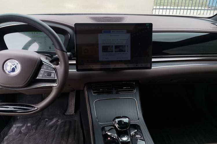 Used BYD Han 2024 DM-i Glory Edition 121KM Premium Model
