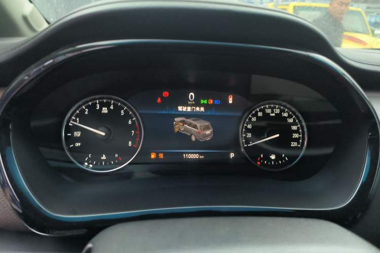 Used Buick GL8 2021 Land Cruiser Executive Class 652T Comfort Model
