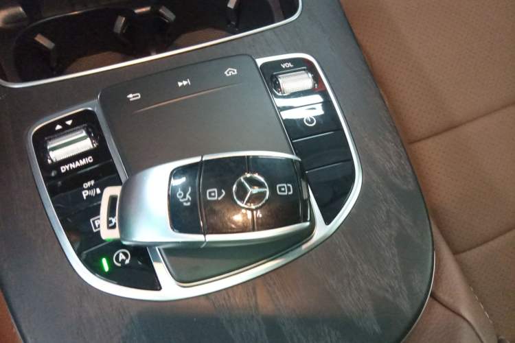 Used Mercedes-Benz E-Class 2020 Restyled E 300 L Sporty and Stylish Edition
