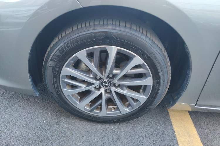 Used Lexus ES 2025 200 Premium Edition
